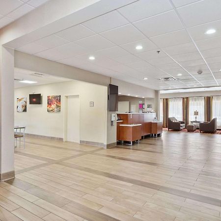 Quality Inn & Suites Morgantown - University Area Exteriör bild
