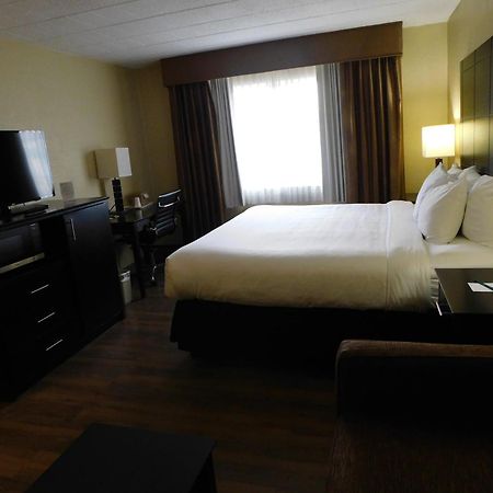Quality Inn & Suites Morgantown - University Area Exteriör bild