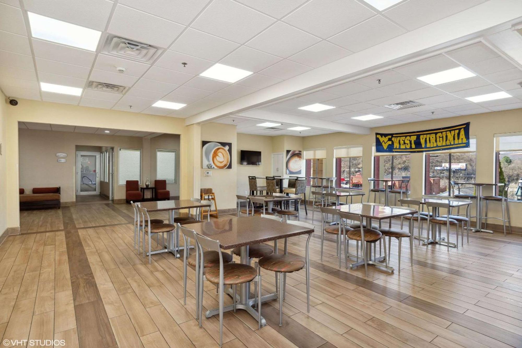 Quality Inn & Suites Morgantown - University Area Exteriör bild